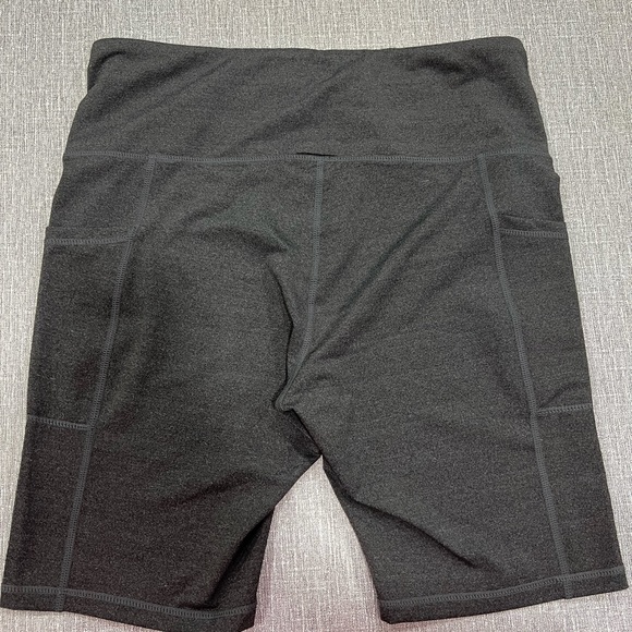 Gray Biker Shorts with pockets - Picture 2 of 5